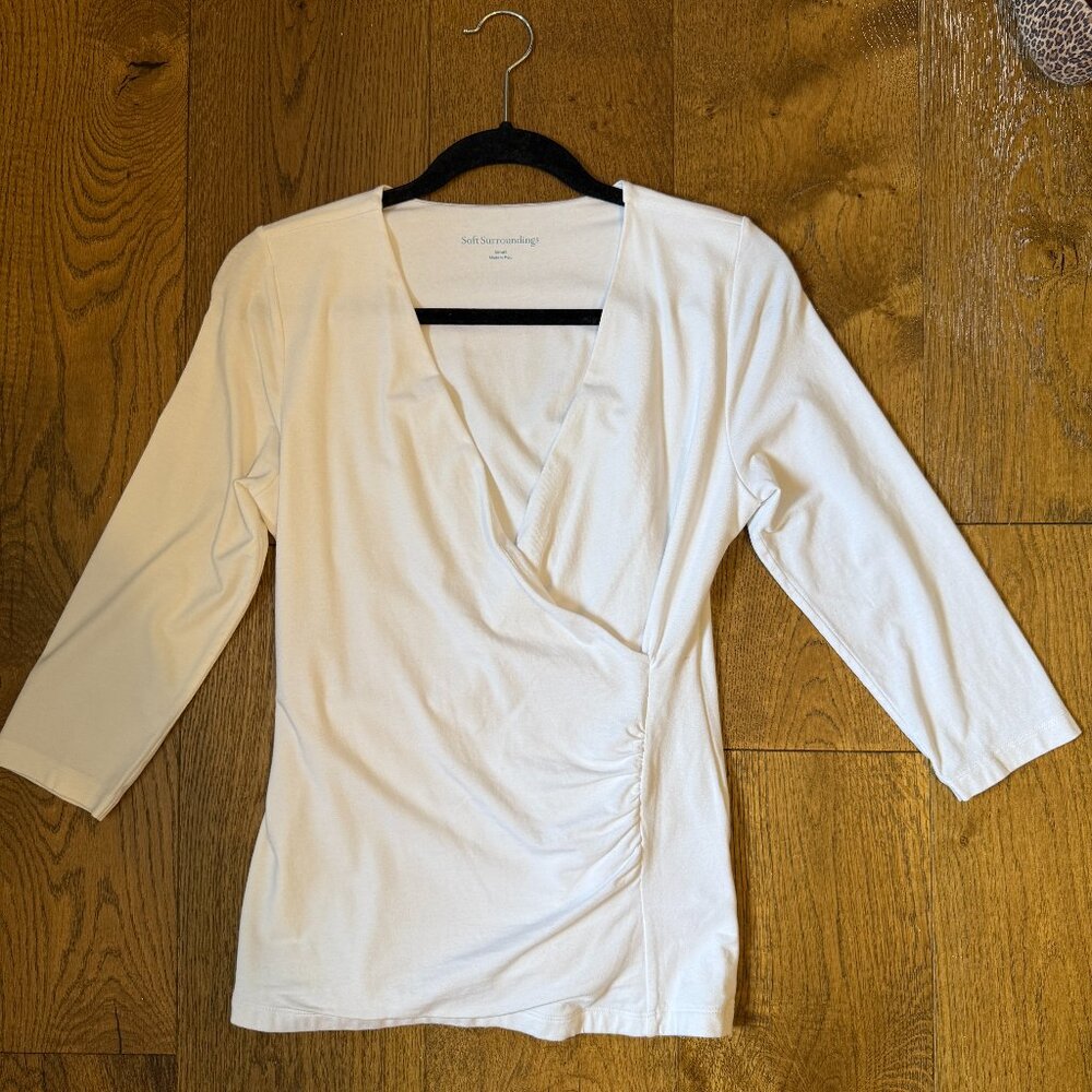 Soft Surroundings White Ruched T-Shirt Size Small